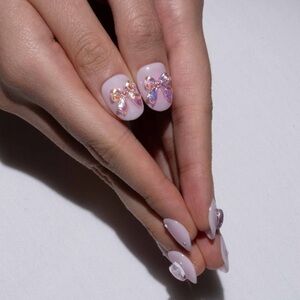 Nailcissist press on nails in strawberry milk size small NIB